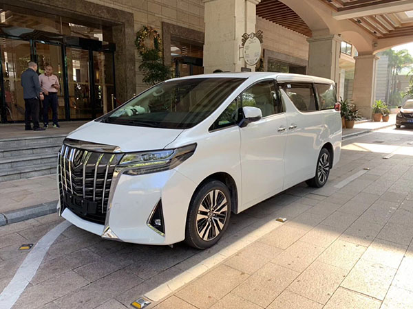 商務(wù)考察會(huì)議租車(chē)豐田埃爾法30系（深圳租車(chē)公司）